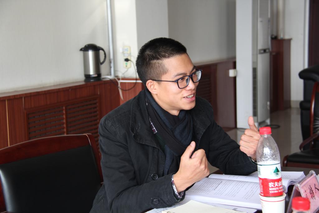 研究生评议员代表